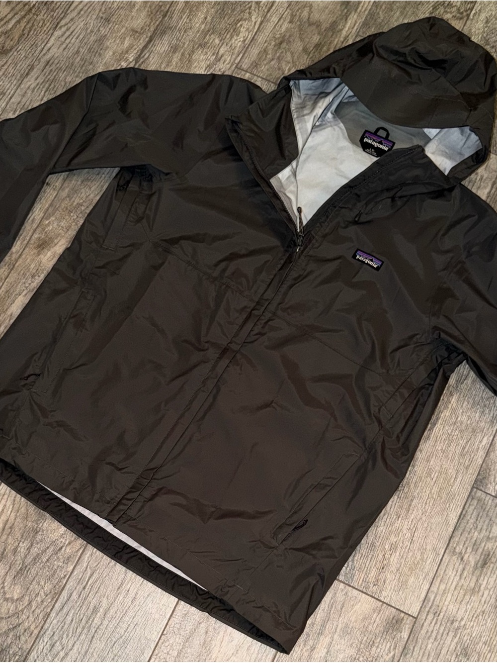 Patagonia Torrentshell 3L Men’s L Rain Jacket